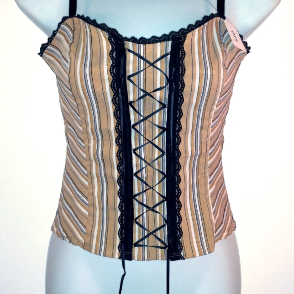 M - CHARLOTTE RUSSE – BLOUSE - TAN/BLK/WH –